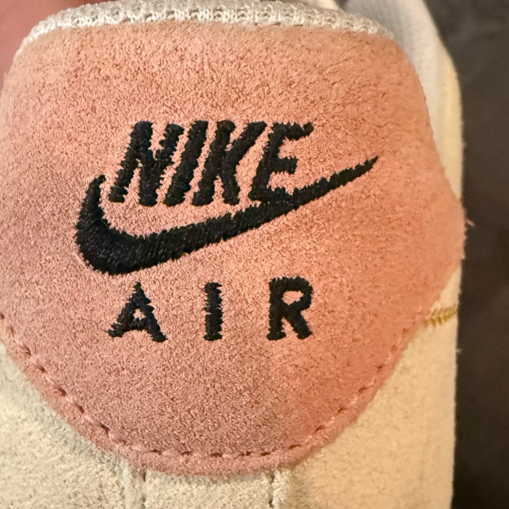 Nike Air Force 1 '07 'Peace Sneakers Women’s Size 9 RARE - Picture 13 of 15